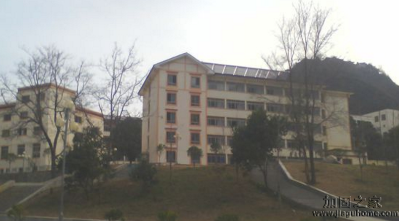 如何對震后學(xué)校進(jìn)行維修加固，確保學(xué)生如期正常開學(xué)?