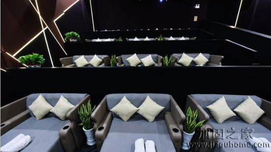 普通影院改造，杭州電影院首推床廳。