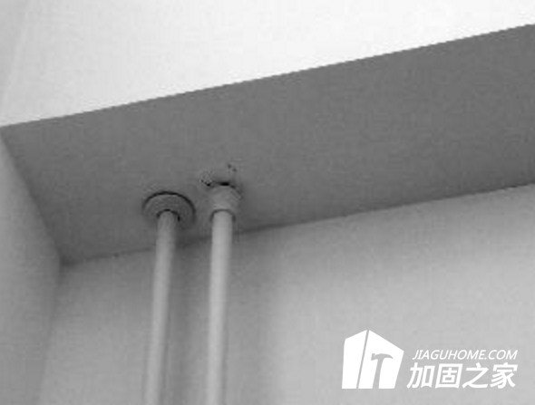 新房交付墻體就開裂，你敢住嗎?