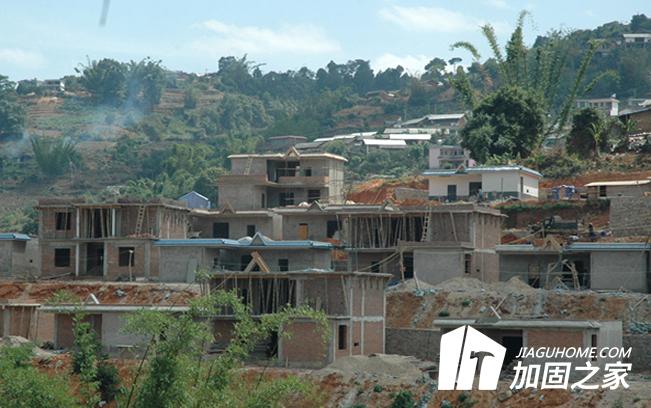 長(zhǎng)寧震區(qū)恢復(fù)重建，房屋加固修復(fù)工作應(yīng)該如何進(jìn)行?