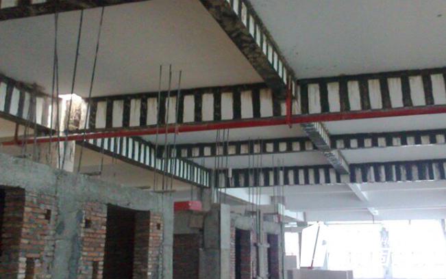 粘鋼法處理梁底時，需要注意哪些地方?