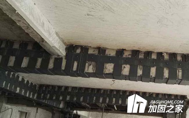 粘鋼法處理梁底時，需要注意哪些地方?