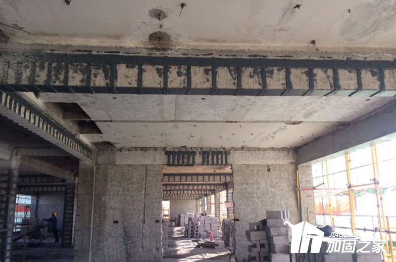 房梁開洞需謹慎，開洞后做好加固