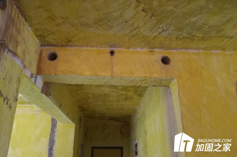 房屋房梁開(kāi)洞，該怎么補(bǔ)救?