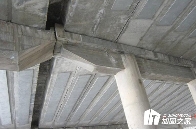 橋梁結(jié)構(gòu)加固補(bǔ)強(qiáng)和養(yǎng)護(hù)