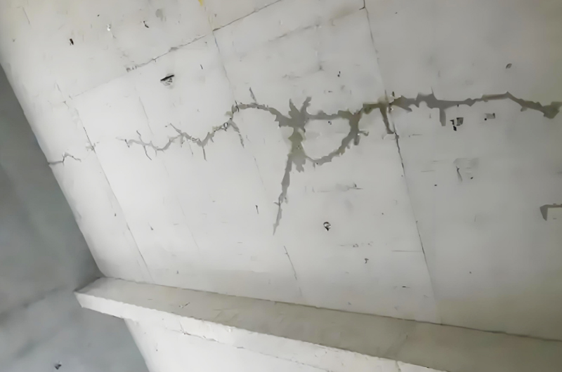 樓板開(kāi)裂如何處理?